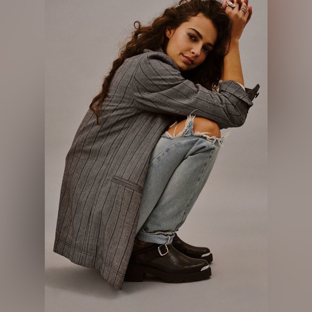 We The Free Beckett Boyfriend Blazer Gray Pinstripe | Size Small - Picture 2 of 6